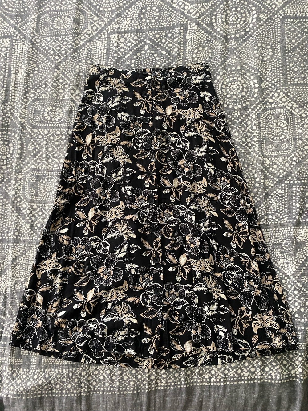 Old Navy Floral A-Line Midi Skirt in Black and Cream
